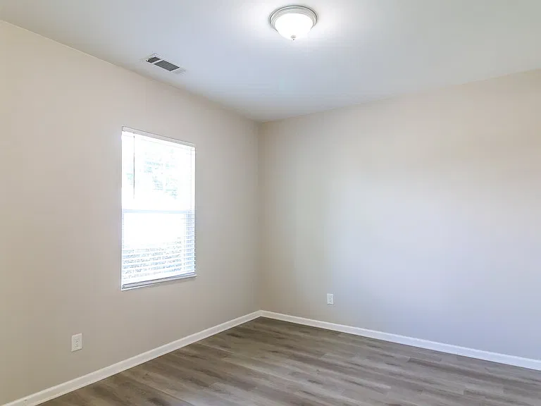 1091 Coldwater Dr — Photo 15