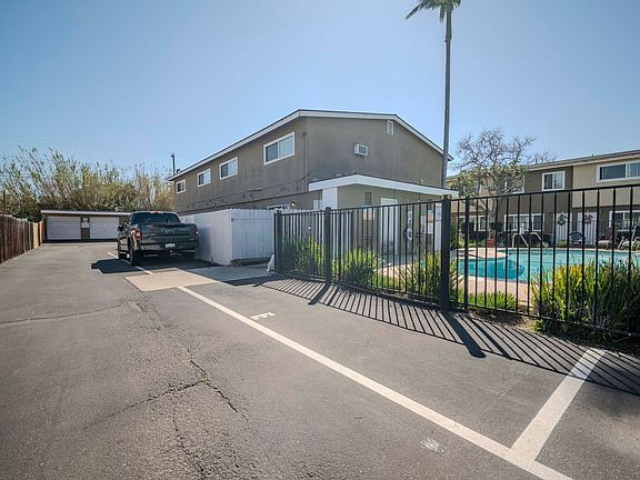 3rd image of 2310 Santa Ana Ave APT A