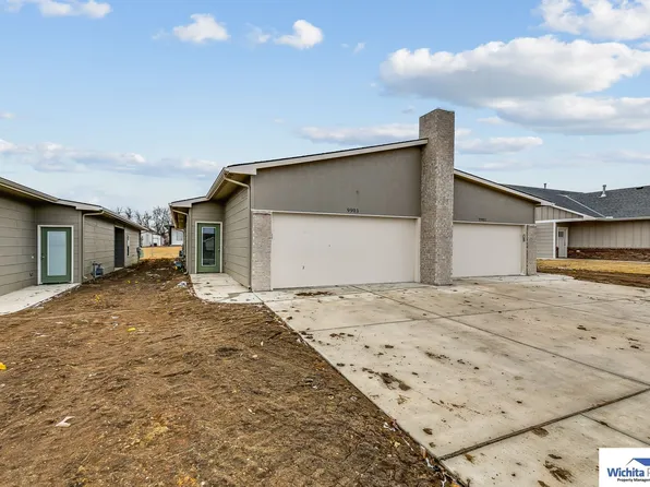 9909 E Annabelle Cir, Wichita, KS 67207