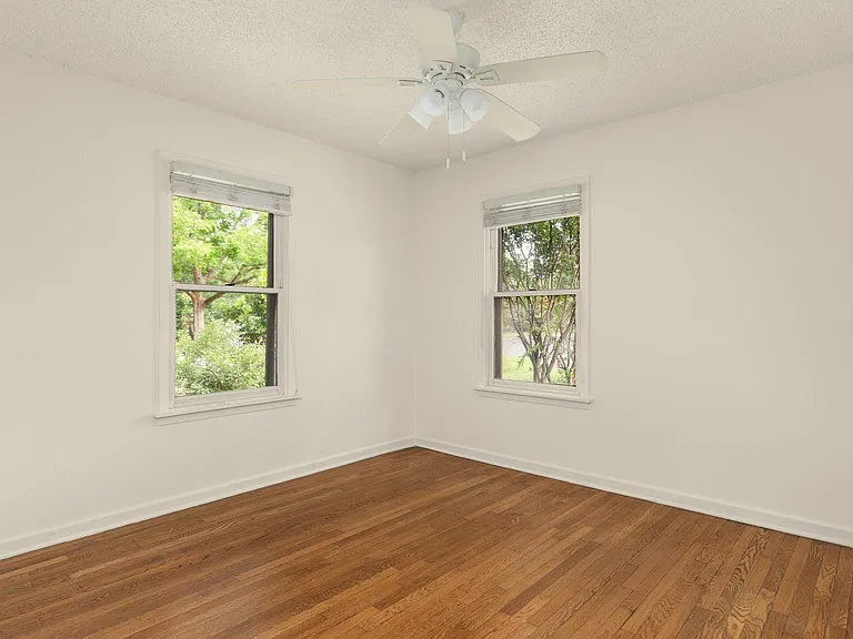 206 E Skyview Rd — Photo 17