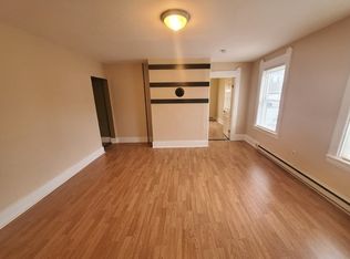 7 Barnes St #1, Webster, MA 01570