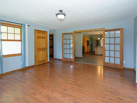 56400 Cowling Rd-105