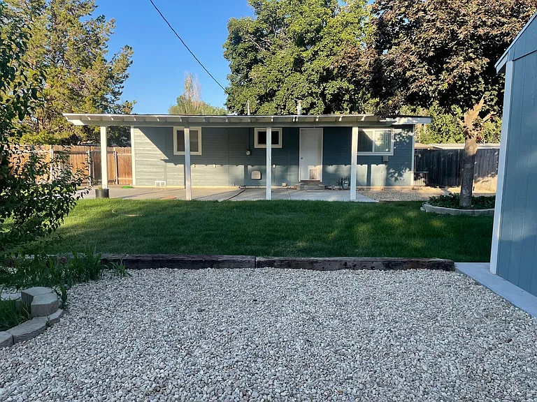 321 N 4 W — Photo 6