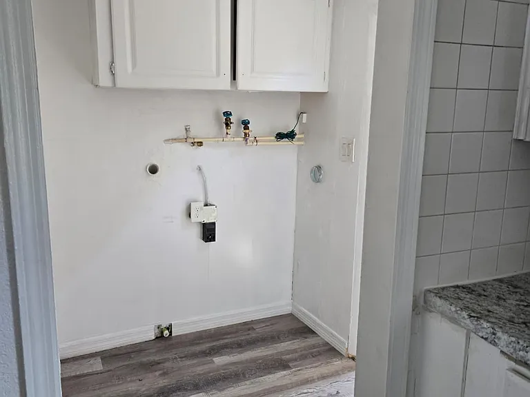 619 Maxanna Ave — Photo 14