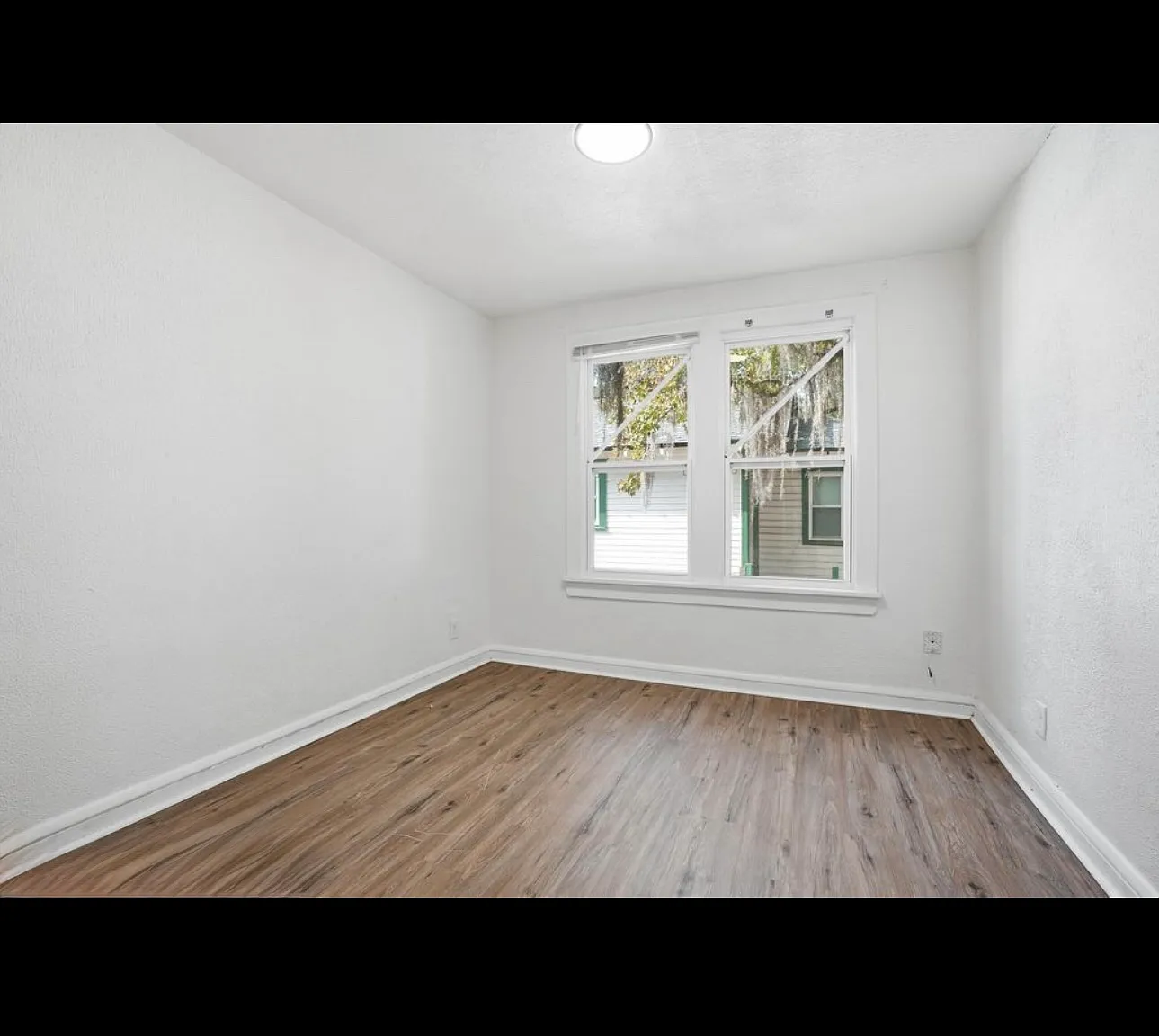 2 bed, 1000 sqft, $1,500 — Photo 3