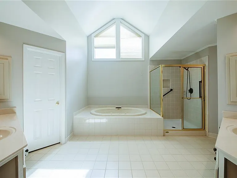 2020 Ridge Gate Dr — Photo 30