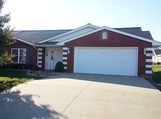 1502 Apache Dr, Marion, IL 62959
