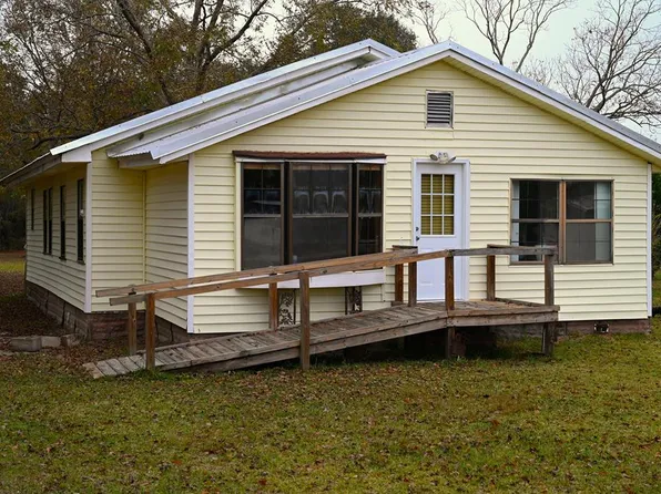 1291 Livingston Rd, Adel, GA 31620