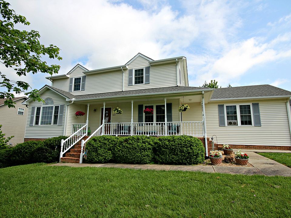 1st image of 423 Windrowe Dr