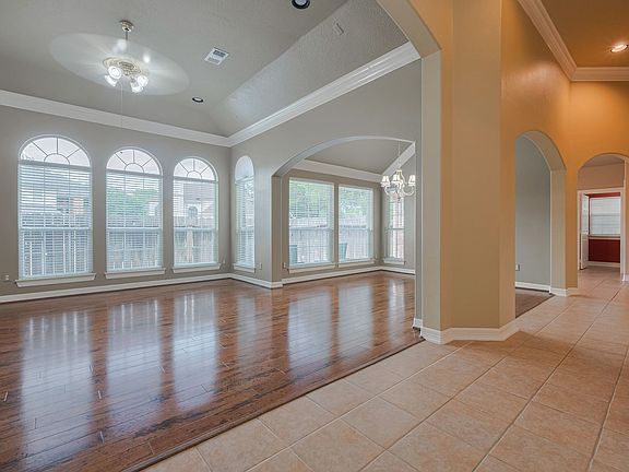 4th image of 2310 Sand Ct
