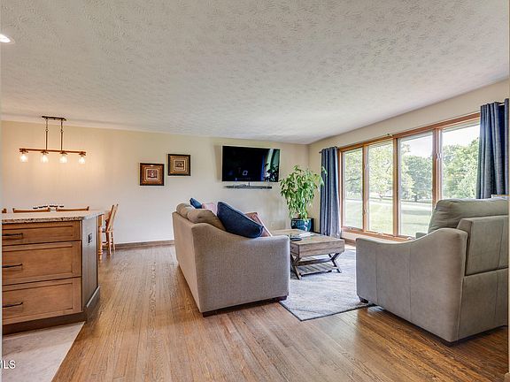 4th image of 209 Harmony Acres Dr E #E