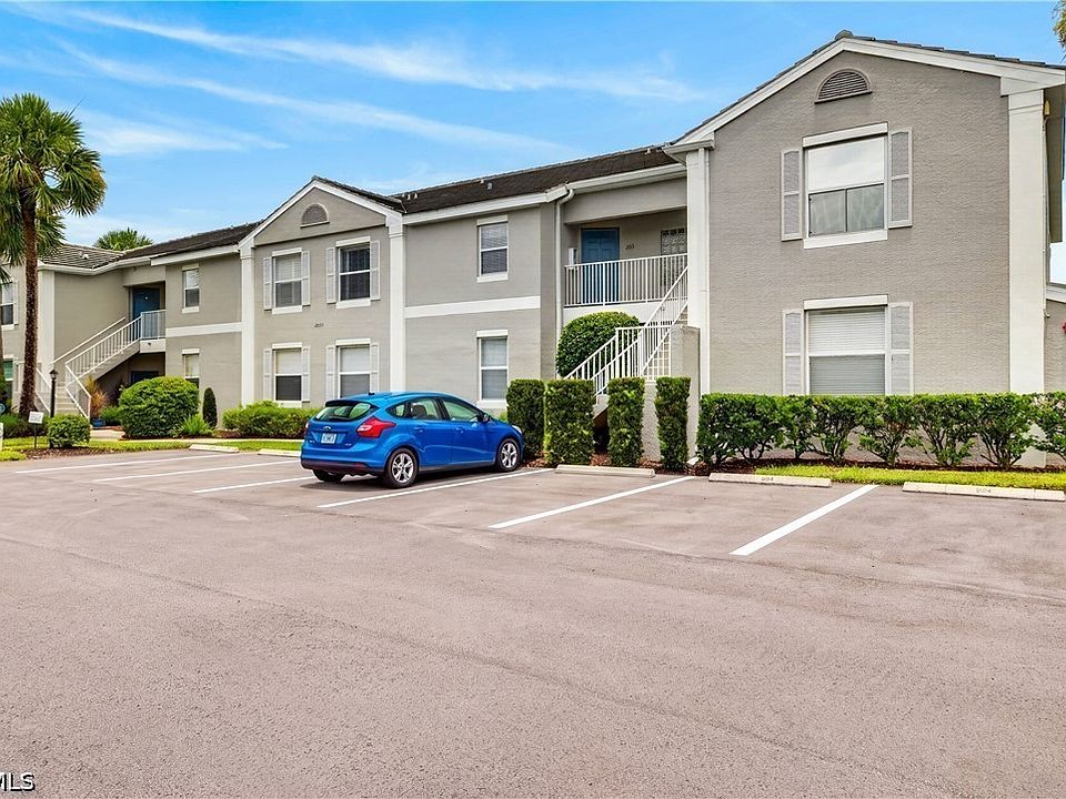 1st image of 12065 Summergate Cir APT 203