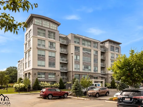 201 Elliott St Unit 615, Beverly, MA 01915
