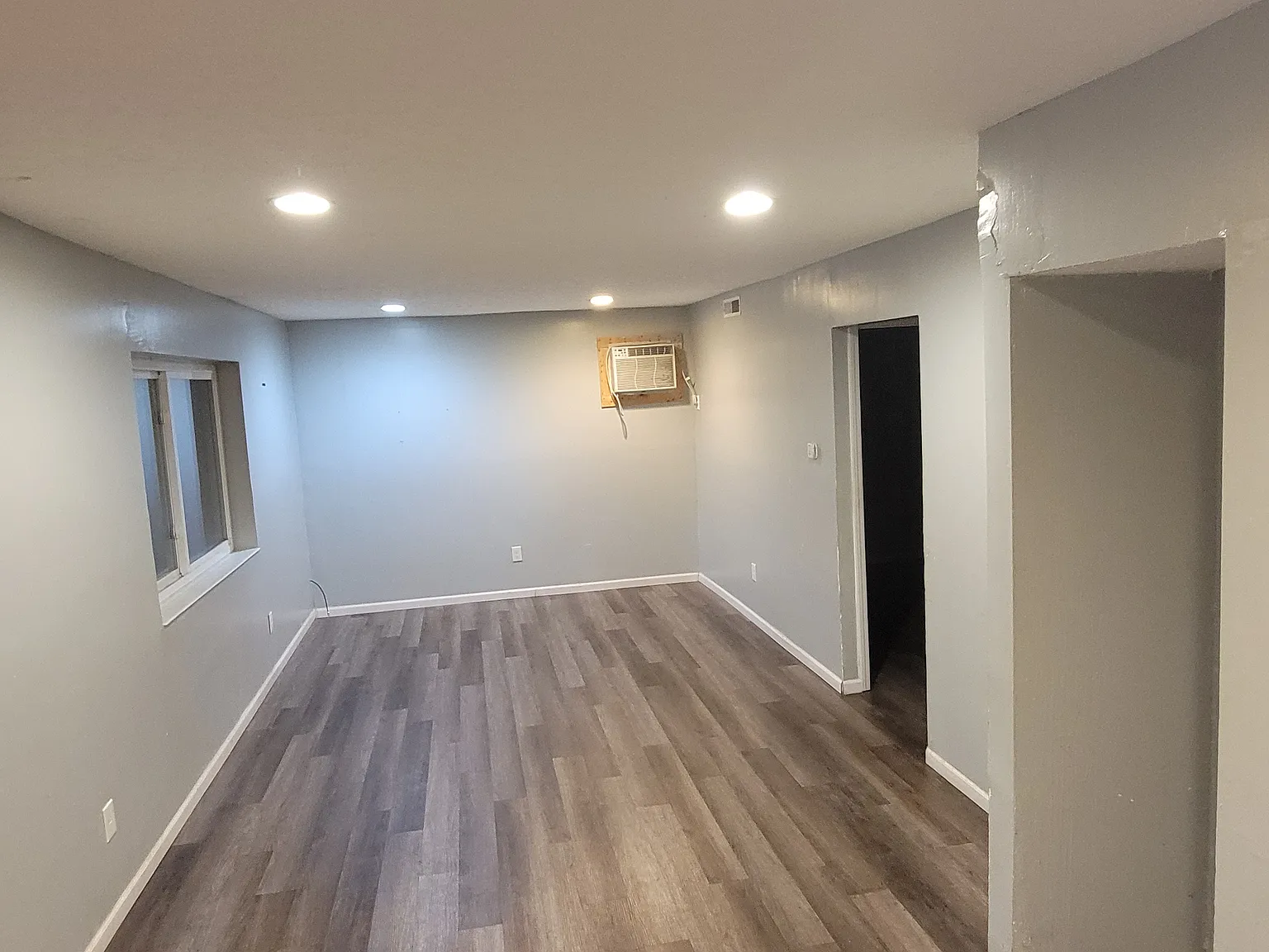 2 bed, 720 sqft, $1,000 — Photo 3