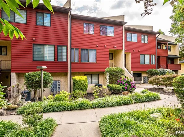 109 River Rd, Nutley, NJ 07110