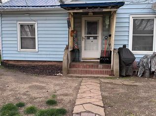 201 E 3rd St, Ligonier, IN 46767