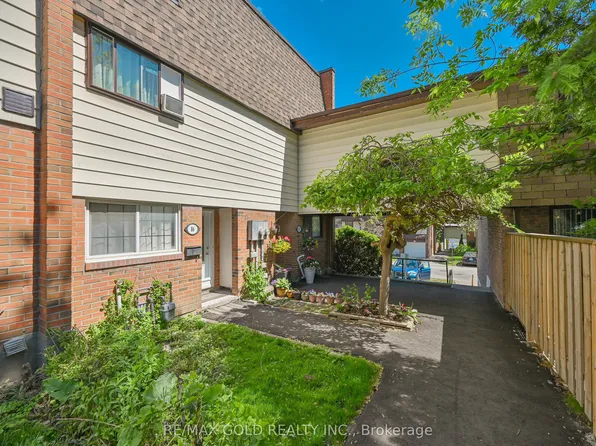 180 Mississauga Valley Blvd #87, Mississauga, ON L5A 3M2