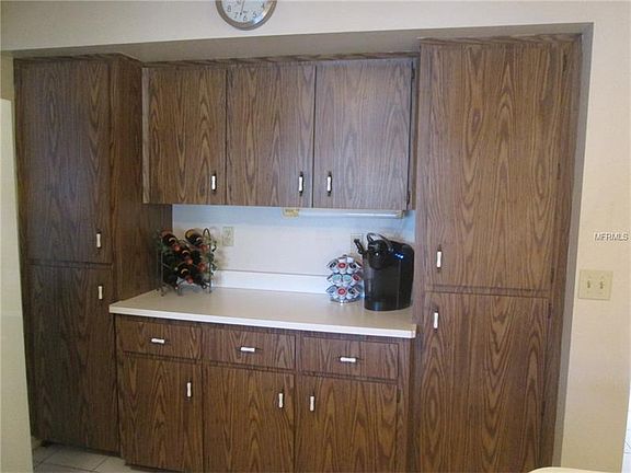 3rd image of 10133 Bridlewood Ave