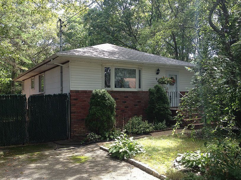 1st image of 94 Oak Ave