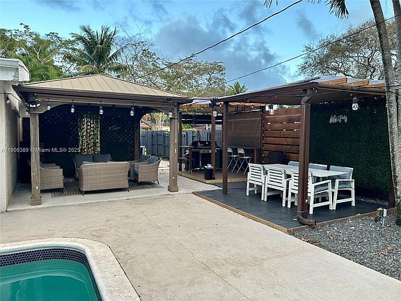 4th image of 13560 NW 2nd Ave