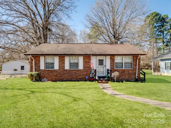 506 Bond St, Cherryville, NC 28021