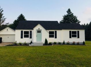 4666 12 Mile Rd NE, Rockford, MI 49341