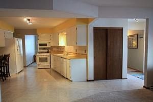 3rd image of 700 E Shepard Hills Dr