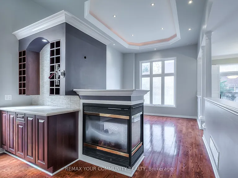 222 Kayla Cres #UPPER — Photo 6