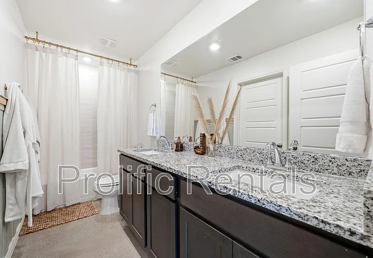 1247 Concord Dr #A — Photo 14