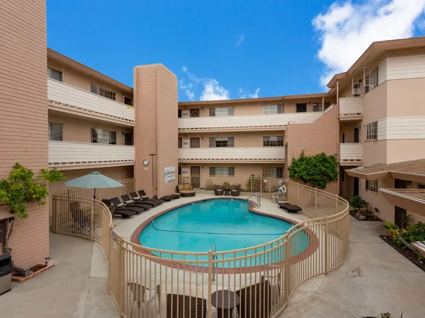 Emerald Manor Apartments, 1930 Emerald St #216, San Diego, CA 92109