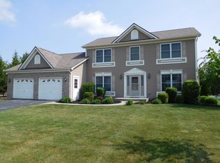 31 Walling St, Victor, NY 14564