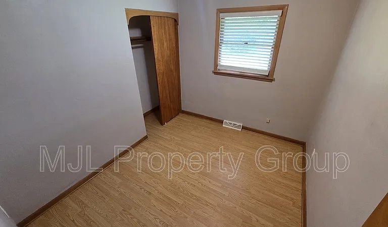 1512 Robeson Ave — Photo 8