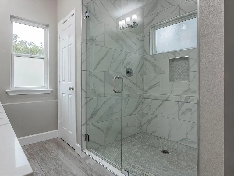 2718 Leslie Ln — Photo 18