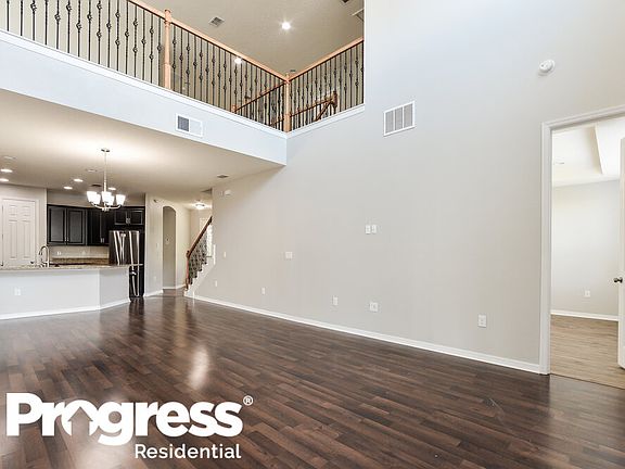 4th image of 588 Red Rose Ln