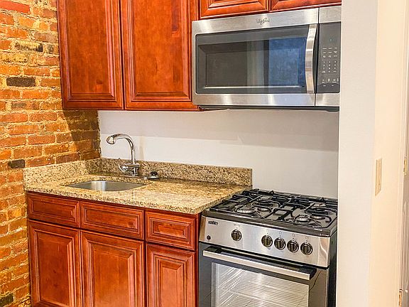 5th image of 215 E 76th St APT 3D