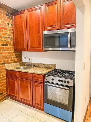 Rented by Compass | media 19