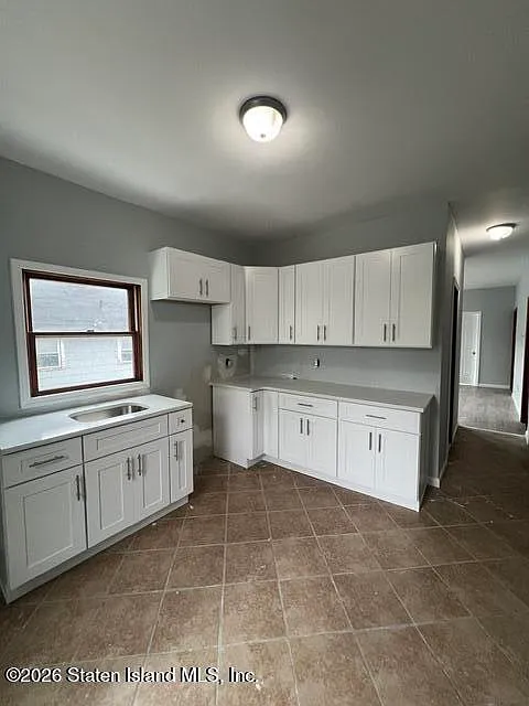 3 bed, 1.0 bath, 1200 sqft, $3,400 — Photo 2