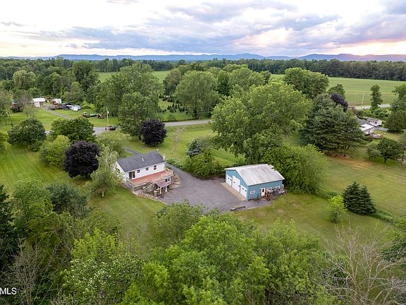 3rd image of 28 Rock City Road