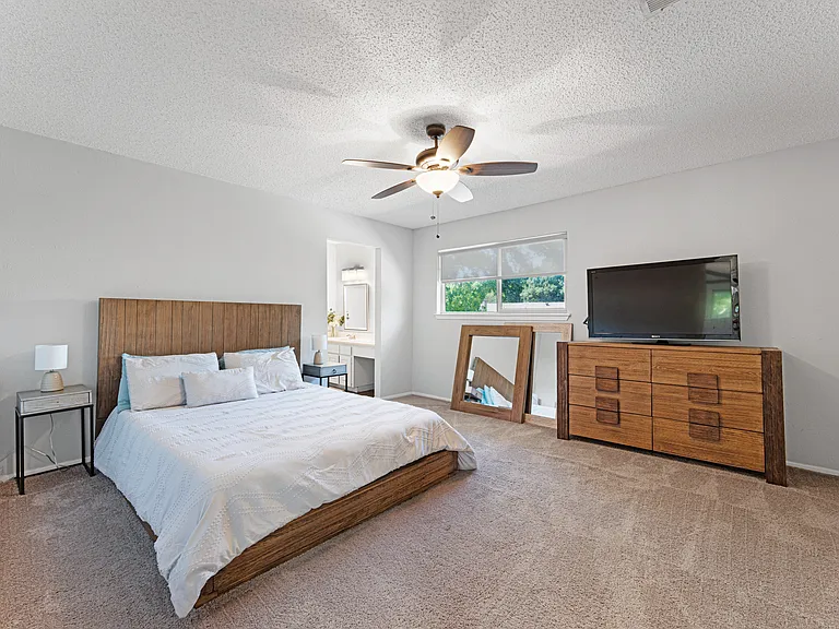 2907 Country Place Ct — Photo 10