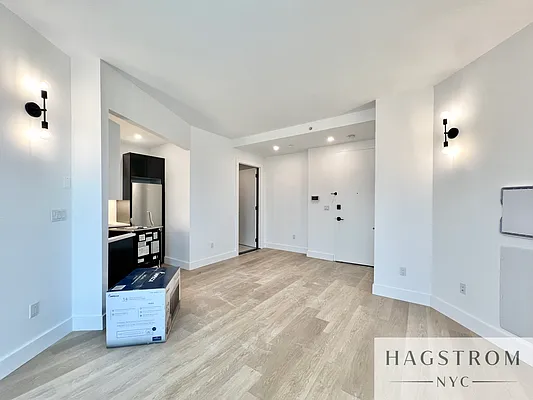 Rented by Hagstrom Management Inc | media 10