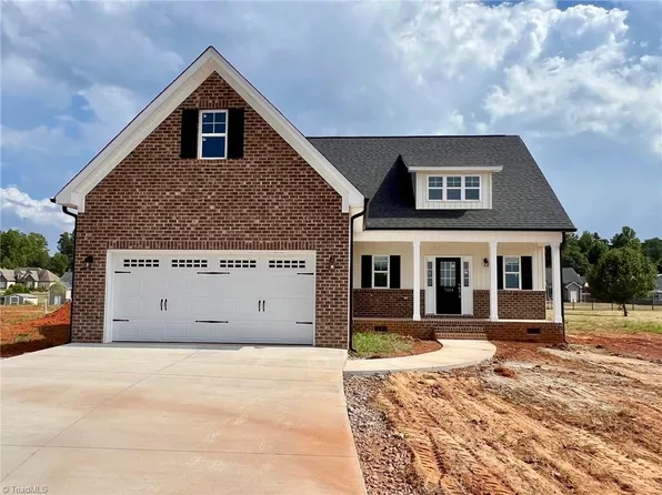 7104 Lukes Ct, Liberty, NC 27298