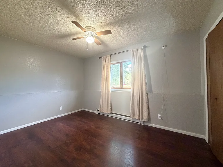 2140 Reynolds St — Photo 17