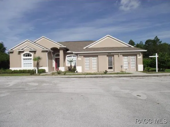 5618 N Lecanto Hwy, Beverly Hills, FL 34465