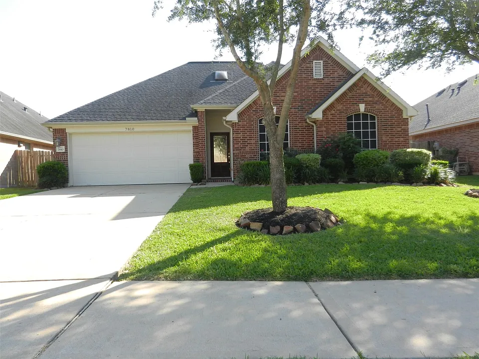 7810 Foster Brook Ln
