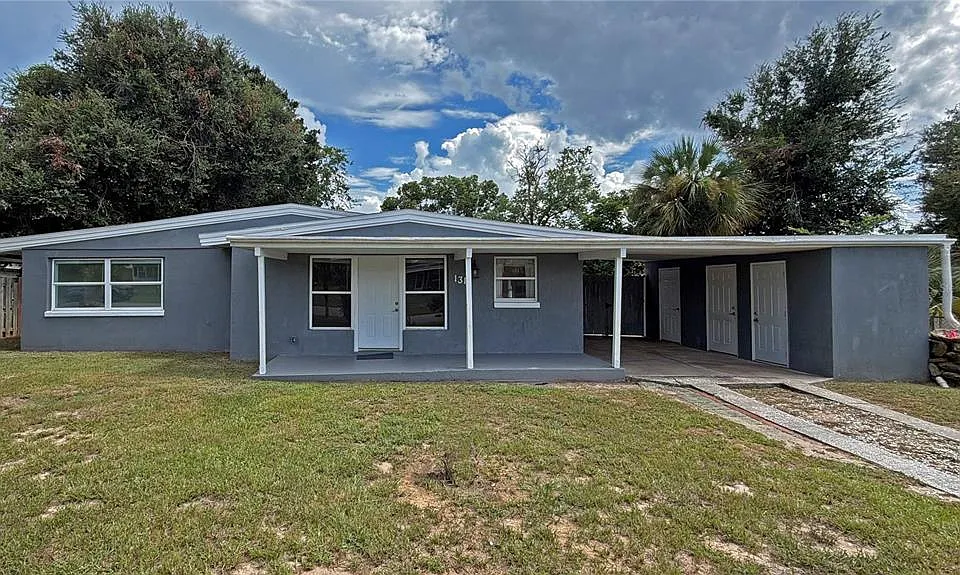 1311 Hillcrest Dr