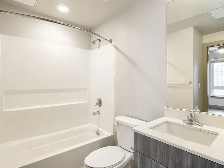 4923 King St — Photo 22