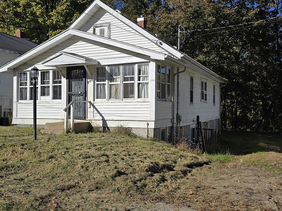 1st image of 135 Seedorff St