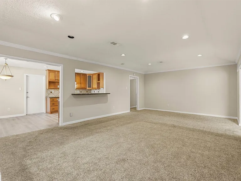 810 Sunnybrook Ln — Photo 11