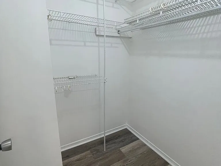 531 Amquiwood Ct — Photo 17