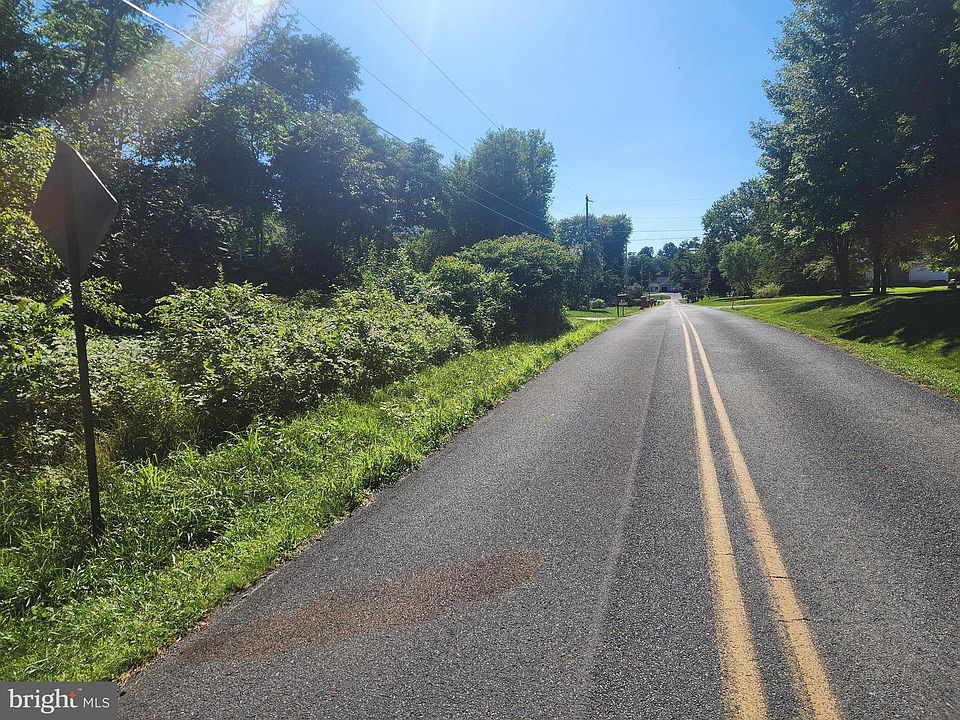 2nd image of 18 Sunshine Trl